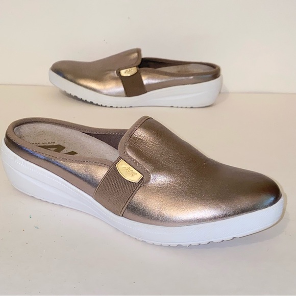 Anne Klein AK Sport Bronze Metallic Slip On Wedge Slides Mules - Picture 16 of 16